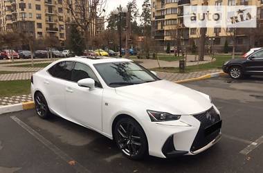 Lexus IS F-Sport 2018