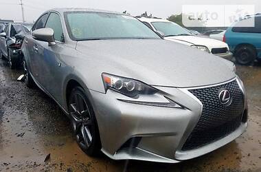 Lexus IS  2015