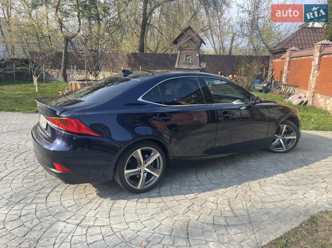 2017 Lexus IS - мініатюра 5