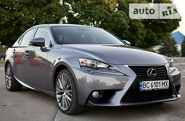 Lexus IS  2013