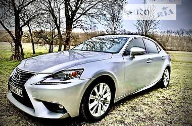 Lexus IS  2015