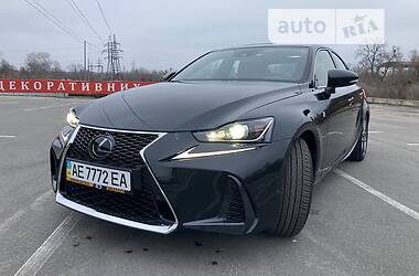 Lexus IS FSport  AWD  2018