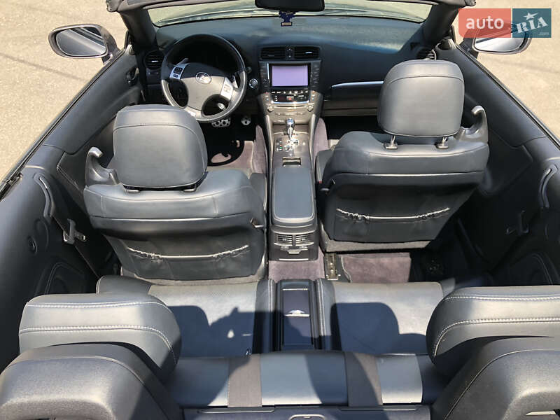 Седан Lexus IS 2014 в Гнивани