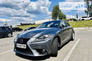 Lexus IS  2015