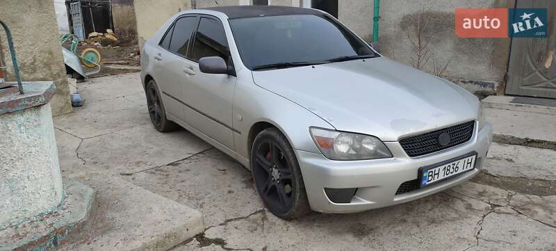 Седан Lexus IS 2001 в Одессе