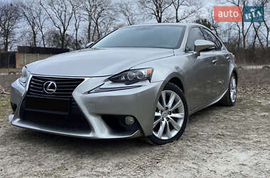 Lexus IS  2013