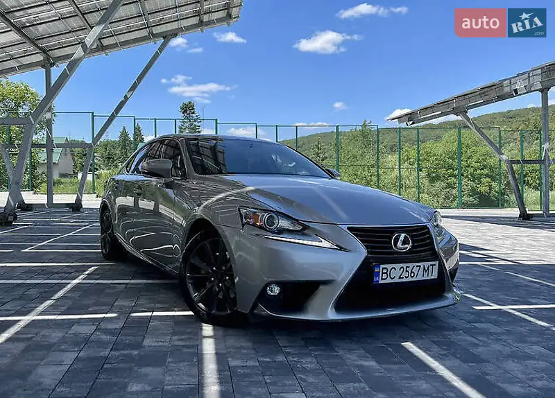 Lexus IS 2015