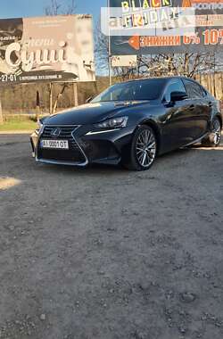 Lexus IS  2017