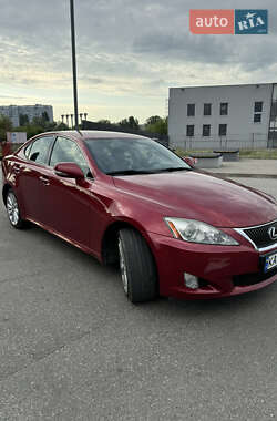 Lexus IS 2010