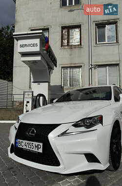 Lexus IS  2016