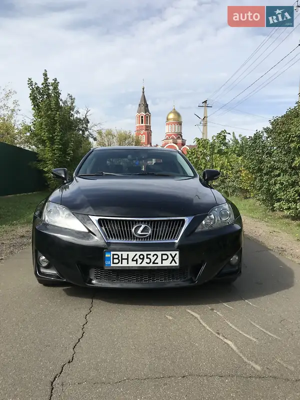 Lexus IS 2012