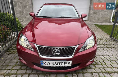 Lexus IS  2010