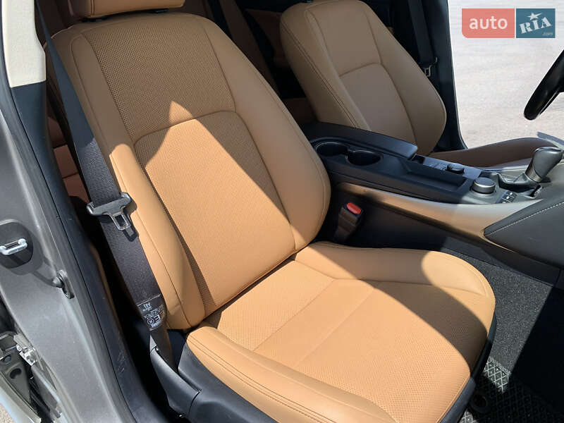 Седан Lexus IS 2018 в Одесі фото 18 Седан Lexus IS 2018 в Одесі