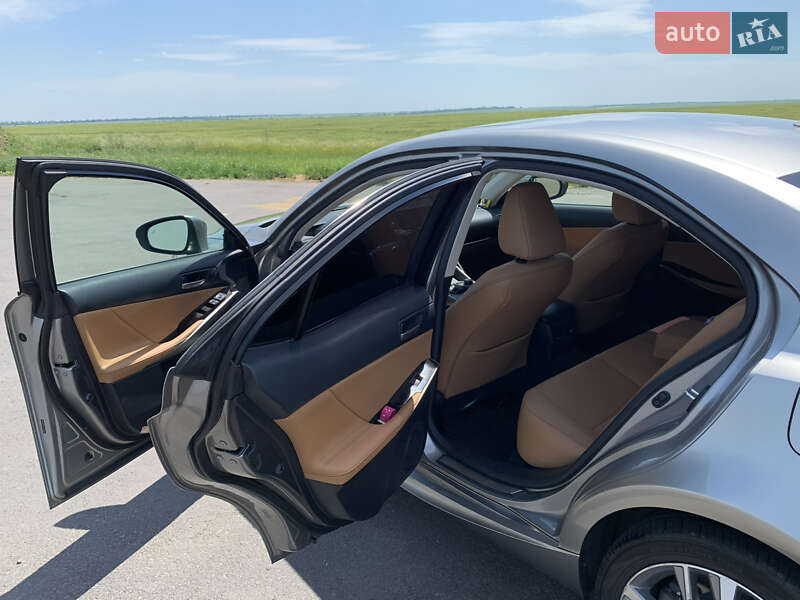 Седан Lexus IS 2018 в Одесі фото 13 Седан Lexus IS 2018 в Одесі