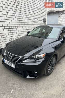 Lexus IS  2015