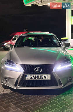 Lexus IS  2010