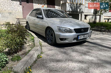 Lexus IS  1999