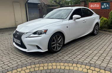 Lexus IS  2015