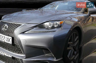 Lexus IS  2015