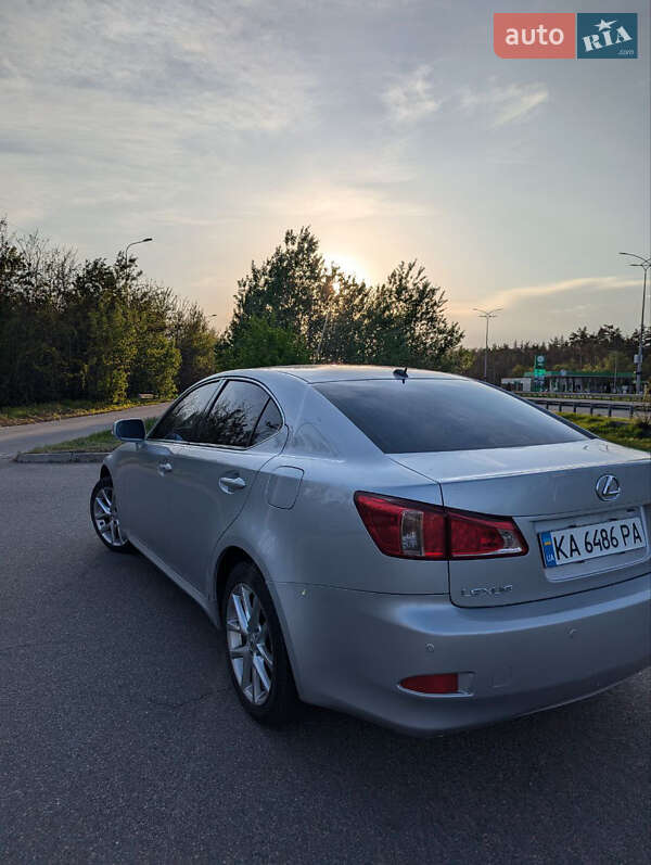 Седан Lexus IS 2011 в Києві