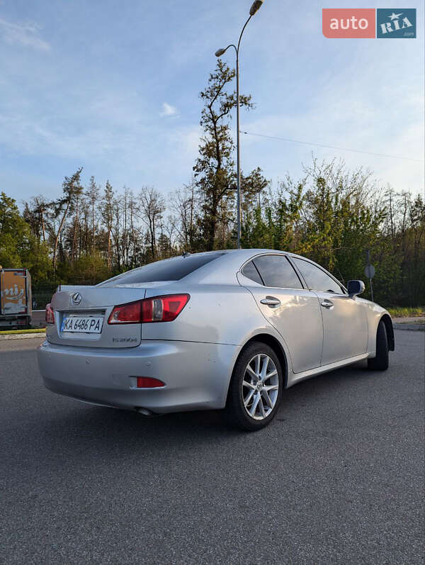 Седан Lexus IS 2011 в Києві