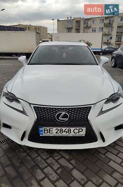 Lexus IS 2016