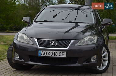 Lexus IS  2010