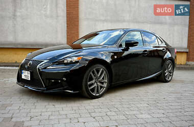 Lexus IS  2015