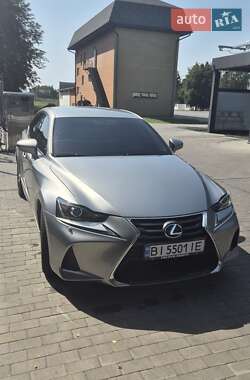 Lexus IS  2017