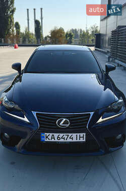 Lexus IS 2013