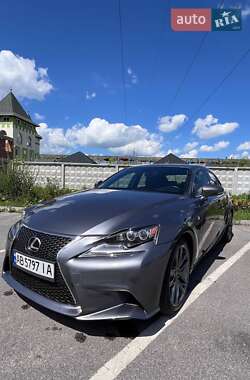 Lexus IS  2015