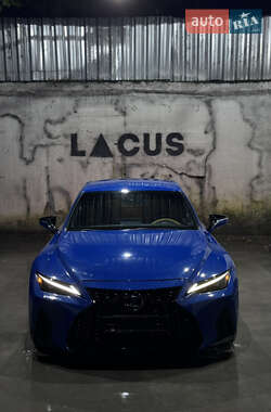 Lexus IS  2021