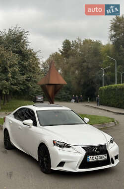 Lexus IS  2016