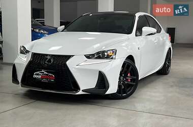 Lexus IS 2016