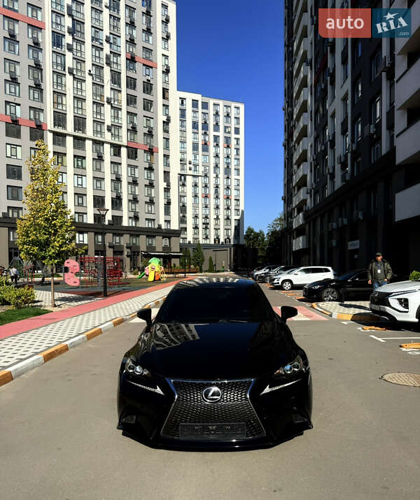Седан Lexus IS 2016 в Киеве фото Седан Lexus IS 2016 в Киеве