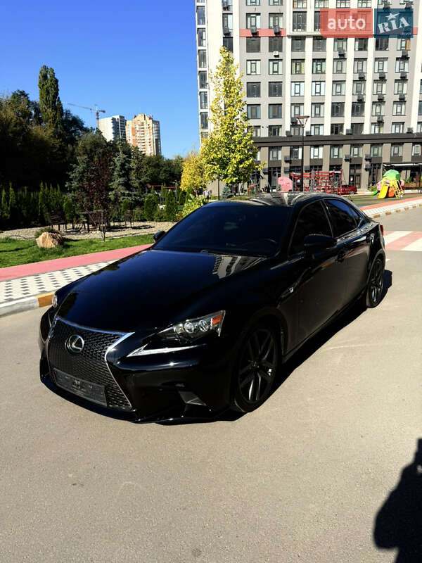 Седан Lexus IS 2016 в Киеве фото 2 Седан Lexus IS 2016 в Киеве