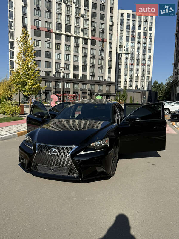 Седан Lexus IS 2016 в Киеве фото 3 Седан Lexus IS 2016 в Киеве