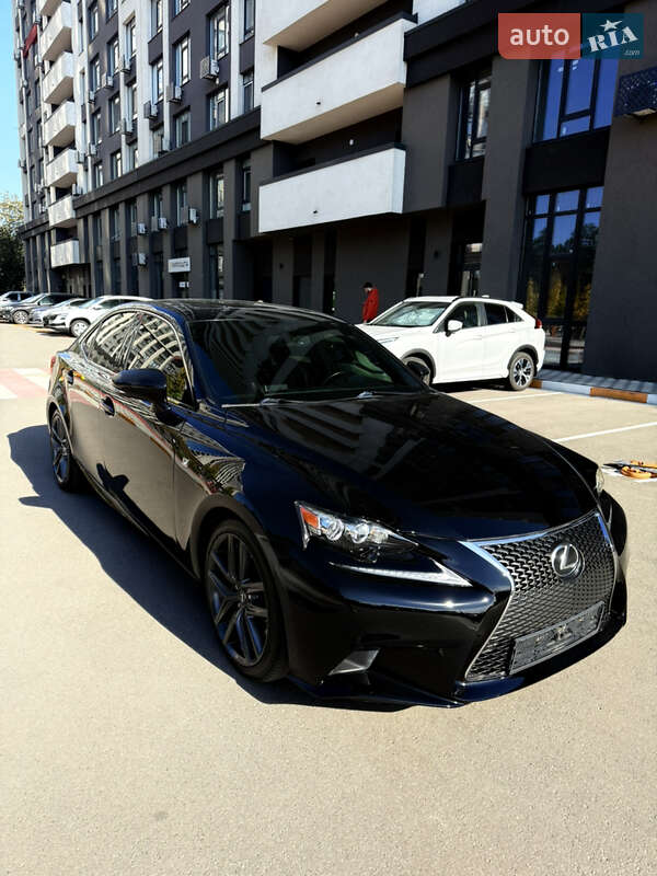 Седан Lexus IS 2016 в Киеве фото 6 Седан Lexus IS 2016 в Киеве