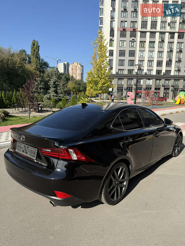 Седан Lexus IS 2016 в Киеве фото 10 Седан Lexus IS 2016 в Киеве