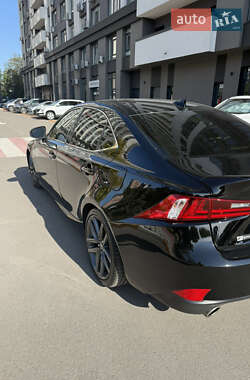 Седан Lexus IS 2016 в Киеве фото 11 Седан Lexus IS 2016 в Киеве
