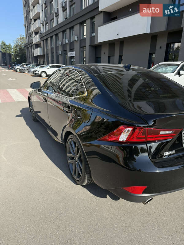 Седан Lexus IS 2016 в Киеве фото 11 Седан Lexus IS 2016 в Киеве