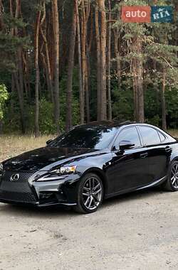 Lexus IS  2015