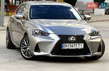 Lexus IS  2017