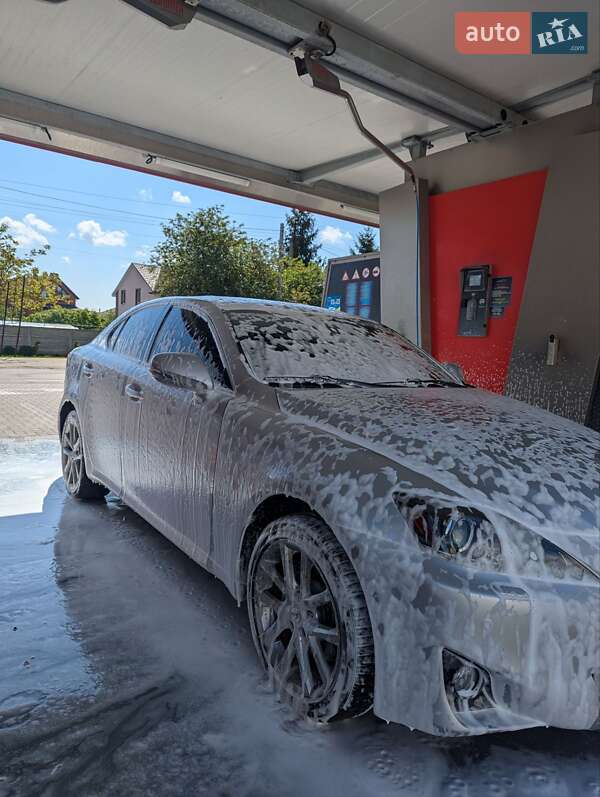 Седан Lexus IS 2011 в Києві