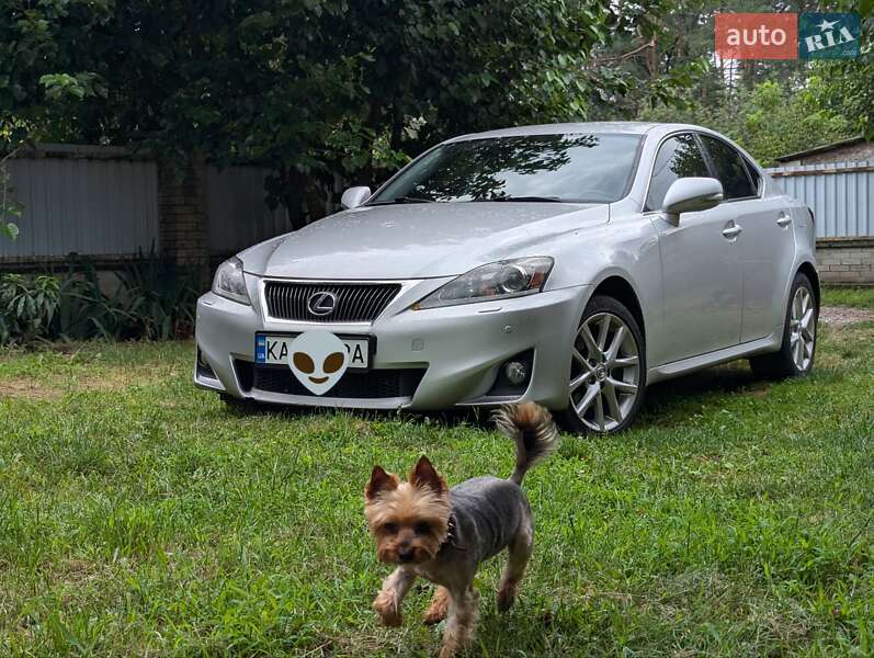 Седан Lexus IS 2011 в Києві