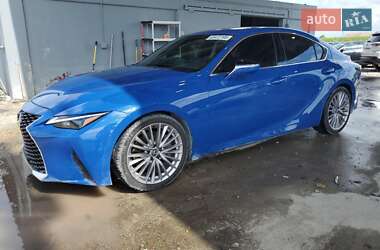 Lexus IS  2023
