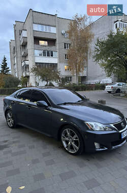 Lexus IS  2010