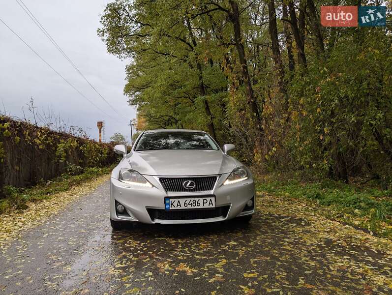 Седан Lexus IS 2011 в Києві