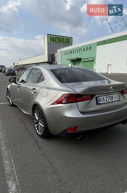 Lexus IS 2015