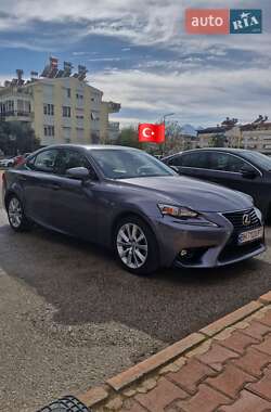 Lexus IS  2016